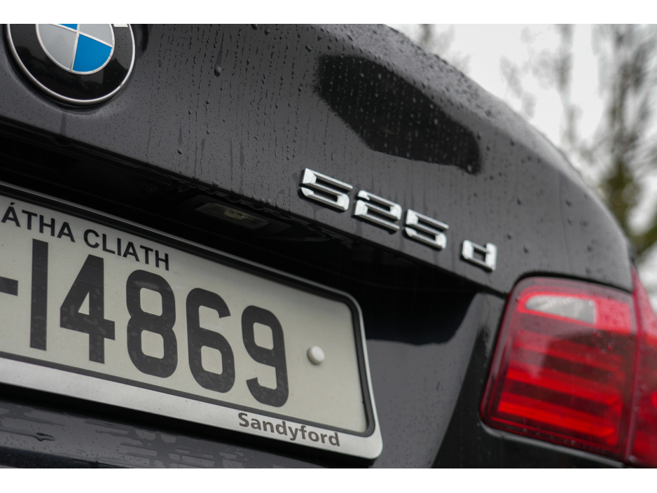 2012 BMW 5 Series - image 5