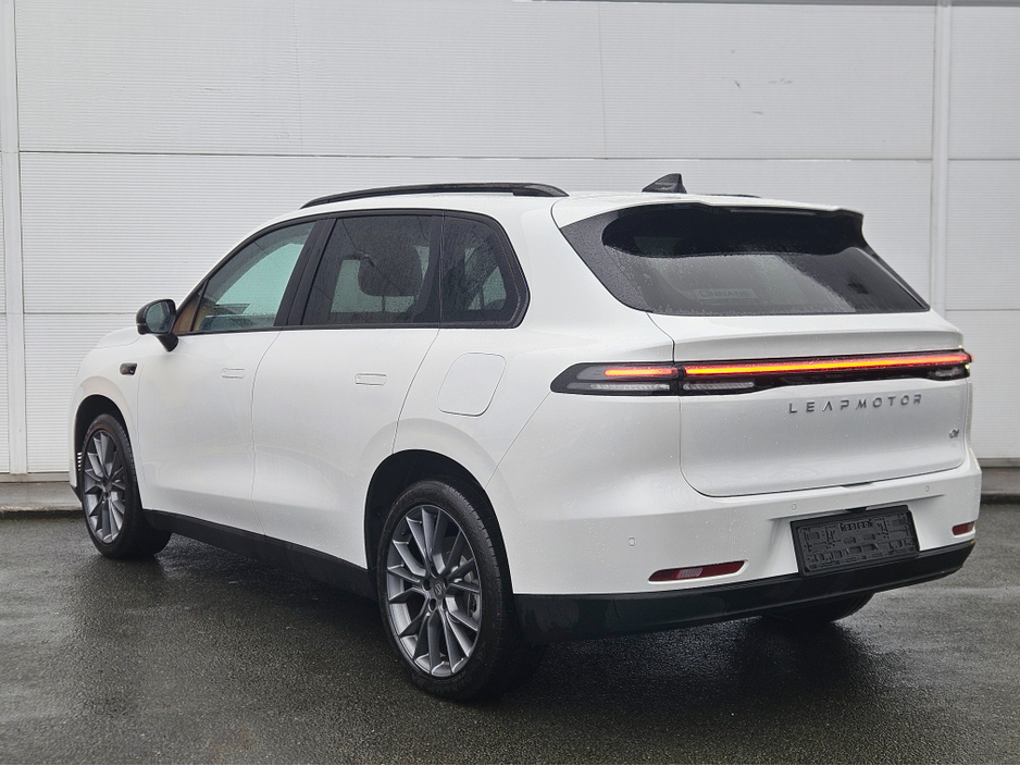 2026 Leapmotor C10 - image 3