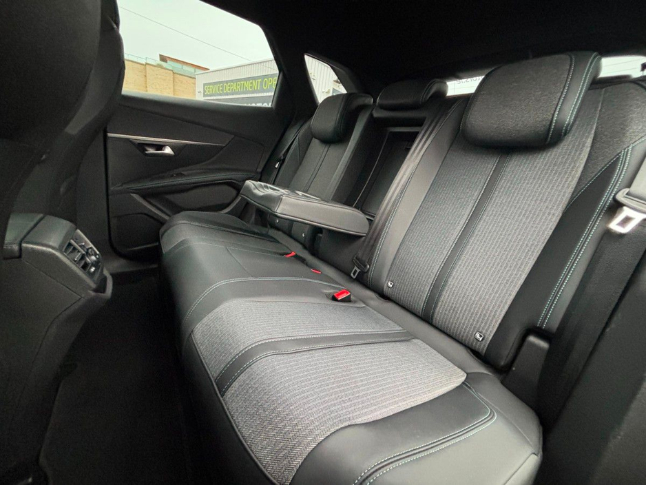 2023 Peugeot 3008 ALLURE PREMIUM+ €29,995