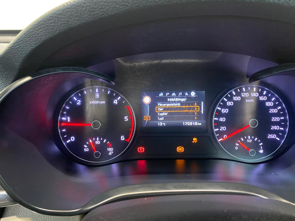 2016 Kia Optima - image 8