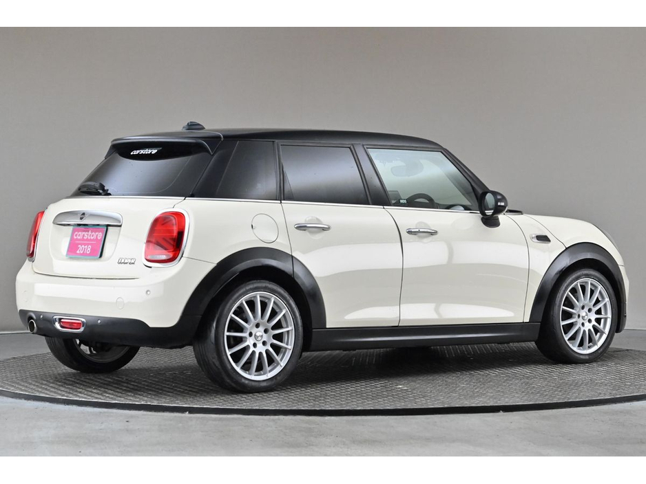 2018 MINI Hatch 1.5 COOPER 5DR*17" ALLOY WHEELS*PRIVACY GLASS*P*REVERSE CAMERA* €19,890