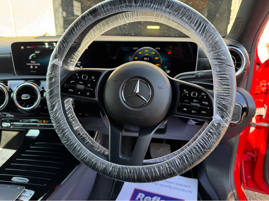 2019 Mercedes-Benz 180 - image 10