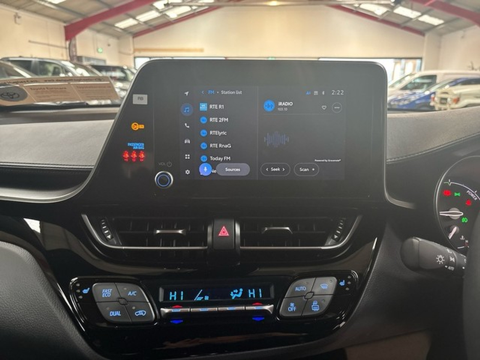 2023 Toyota C-HR - image 14