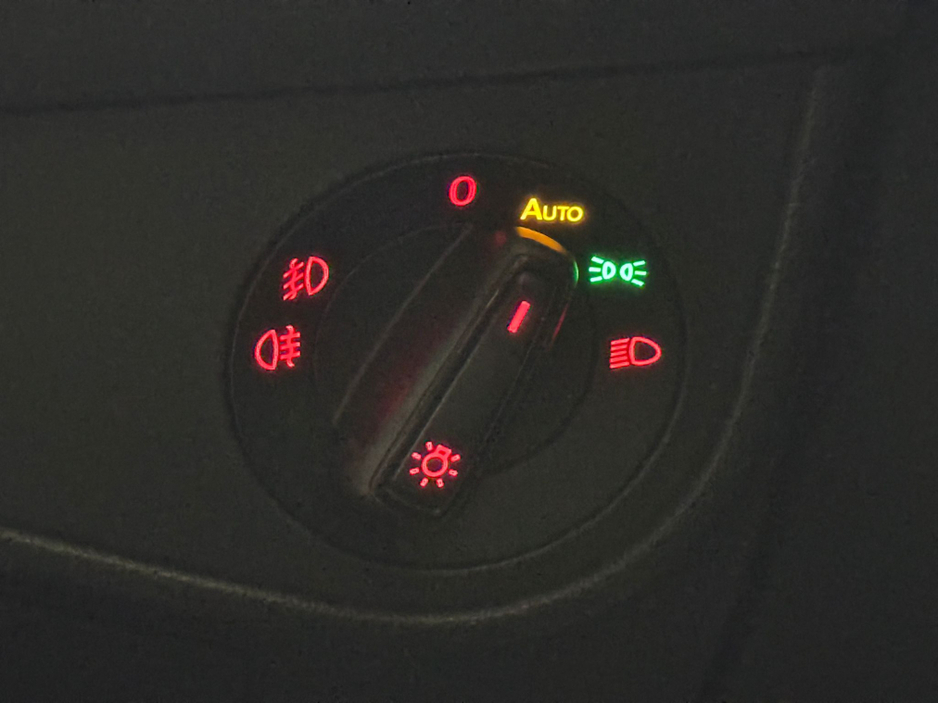 2018 Volkswagen Polo - image 27