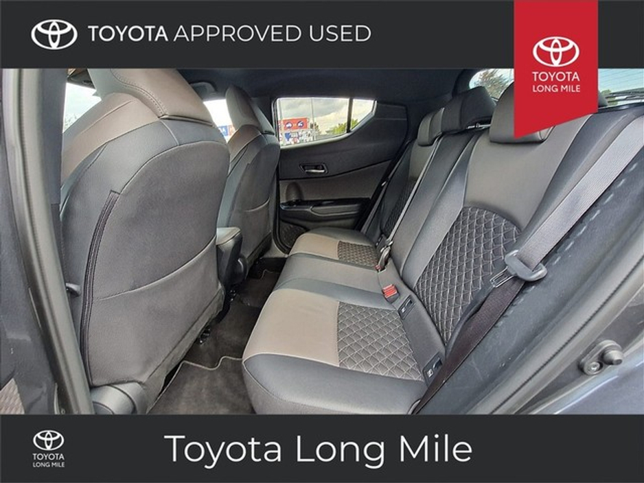 2022 Toyota C-HR - image 7