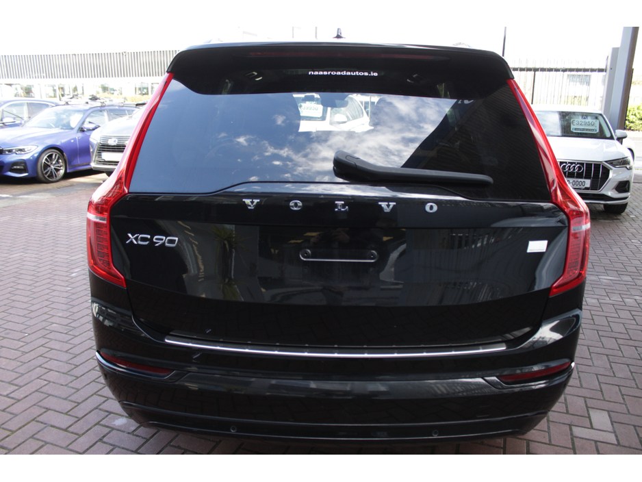 2023 Volvo XC90 - image 5