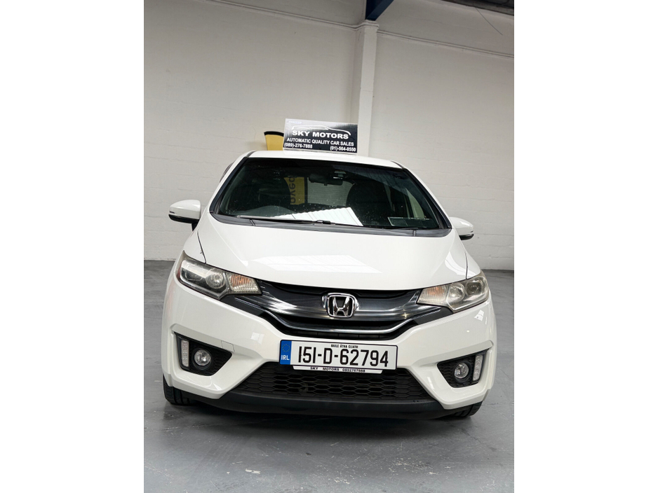 2015 Honda Jazz - image 2