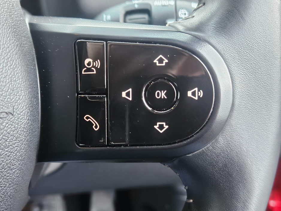 2021 MINI Hatch - image 12