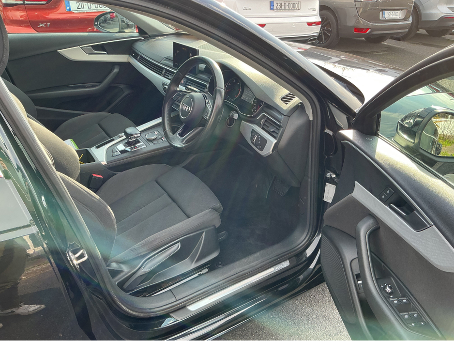 2017 Audi A4 - image 11