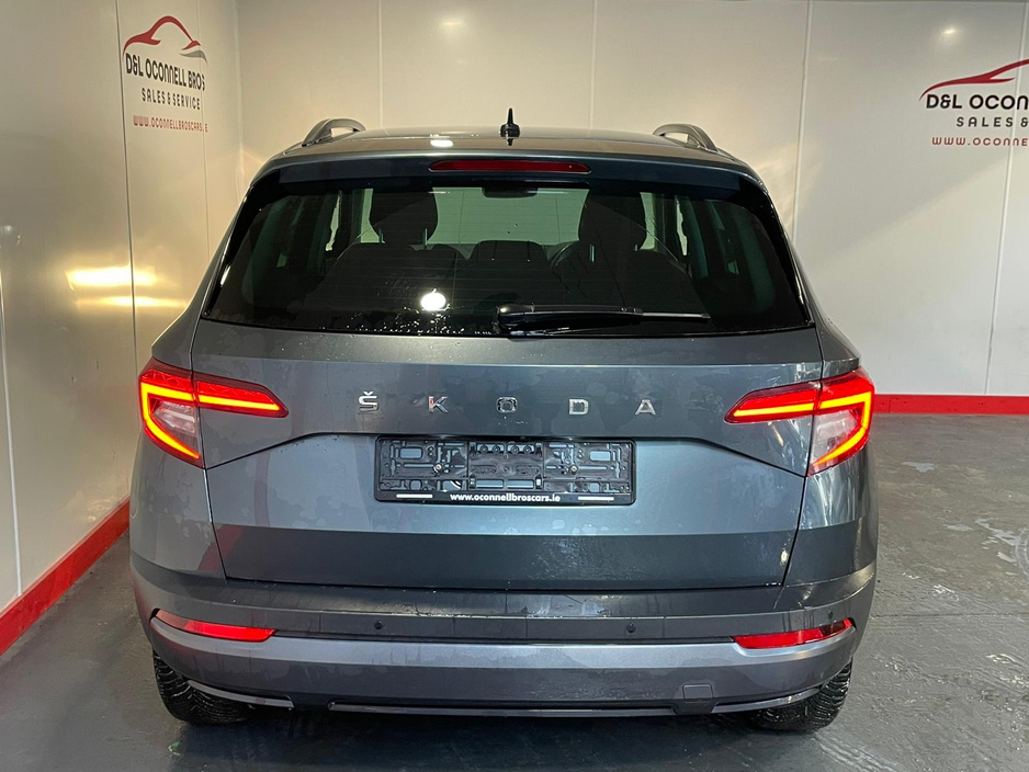 2020 Skoda Karoq - image 10
