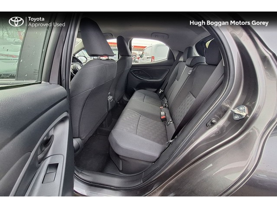 2024 Toyota Yaris 1.5 HYBRID LUNA 4DR €24,950