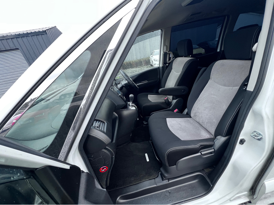 2014 Nissan Serena 2014 Nissan Serena Self Charging Hybrid Automatic 8 Seater €11,950