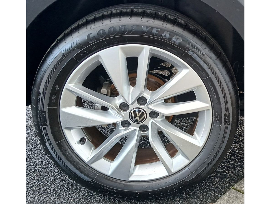 2025 Volkswagen T-Cross - image 8