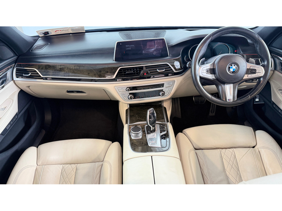 2018 BMW 7 Series - image 7