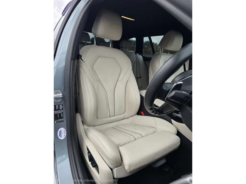 2019 BMW 5 Series - image 11