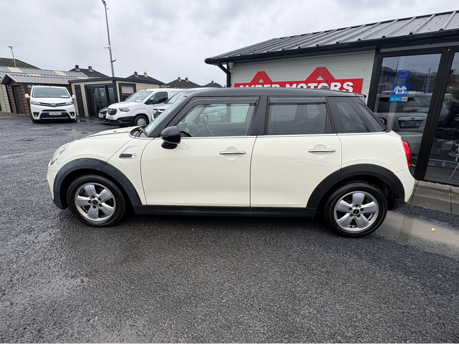 2016 MINI Cooper - image 3