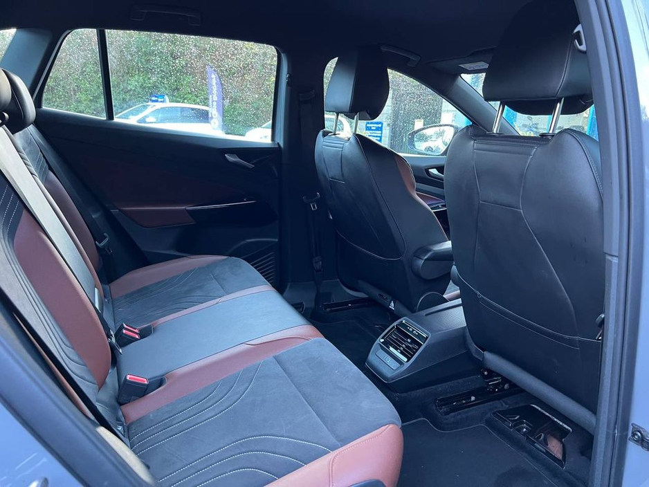 2021 Volkswagen ID.4 PRO LIFE 77KWH // PARKING SENSORS // DIAMOND CUT ALLOYS // LEATHER/ALCANTARA HEATED SEATS €20,900