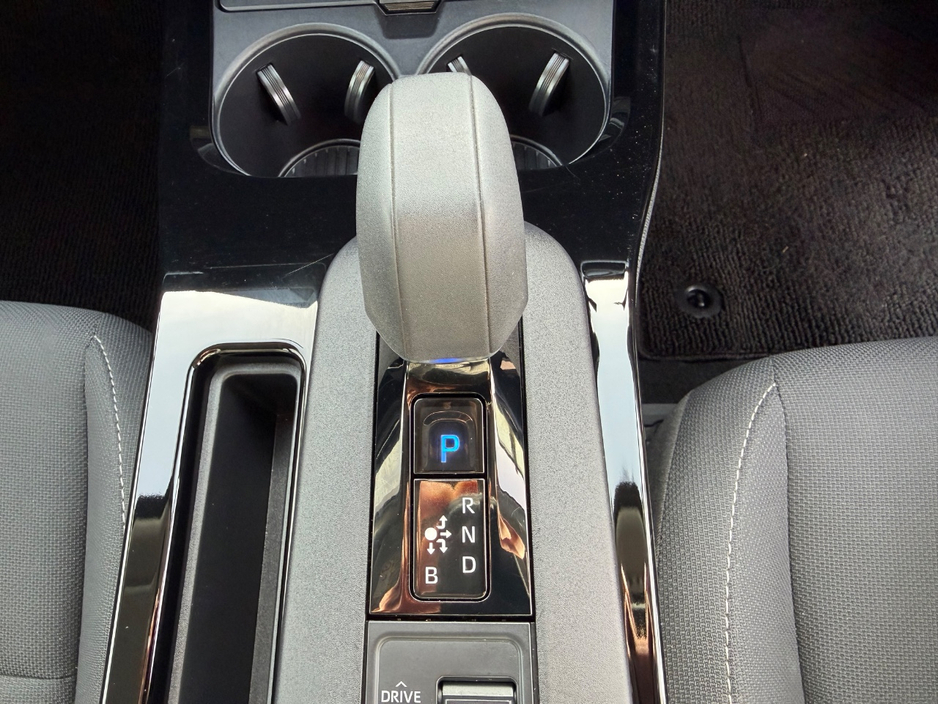 2023 Toyota Prius - image 21