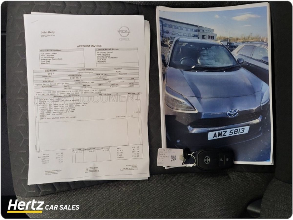 2023 Toyota Yaris Cross - image 21