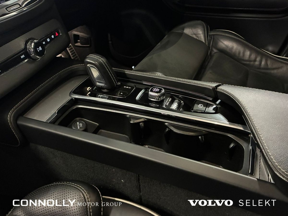 2021 Volvo XC90 T8 R-Design PHEV €605pm €52,995