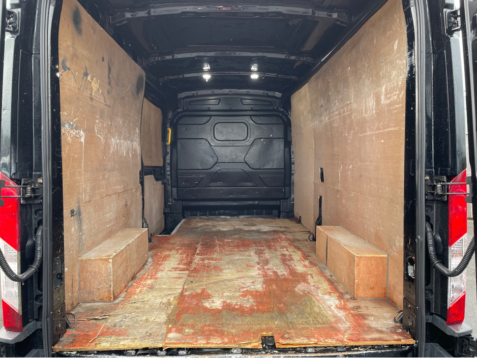 2019 Ford Transit - image 14