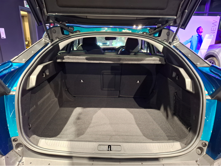 2026 Peugeot 408 HYBRID 145BHP e-DCS6 €40,900