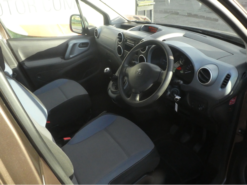 2012 Peugeot Partner TEPEE 1.6 HDI S 92BHP 5 5SEATS 5DR 92 SEATS €6,950