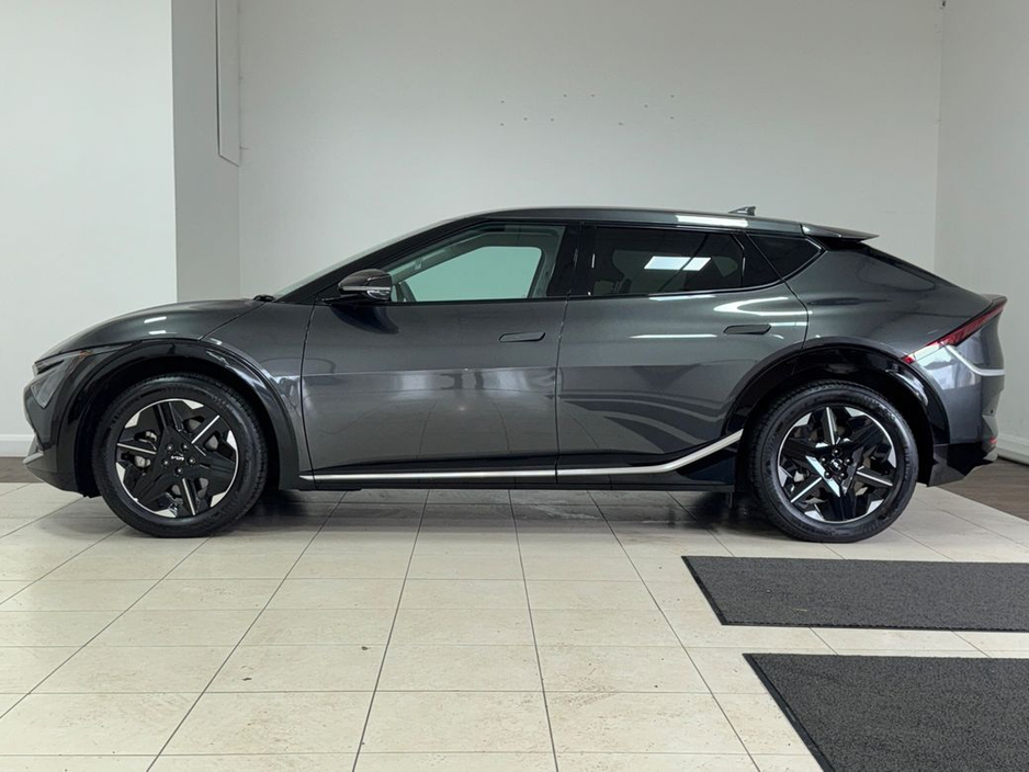 2025 Kia EV6 - image 12