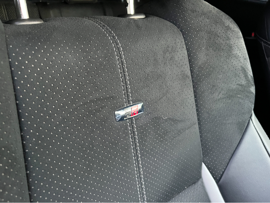 2020 Toyota C-HR GR AUTOMATIC HYBRID 1.8 PETROL //HIGH SPEC//REVERSE CAMERA//ADAPTIVE CRUISE CONTROL//HEATED SEATS// €24,950