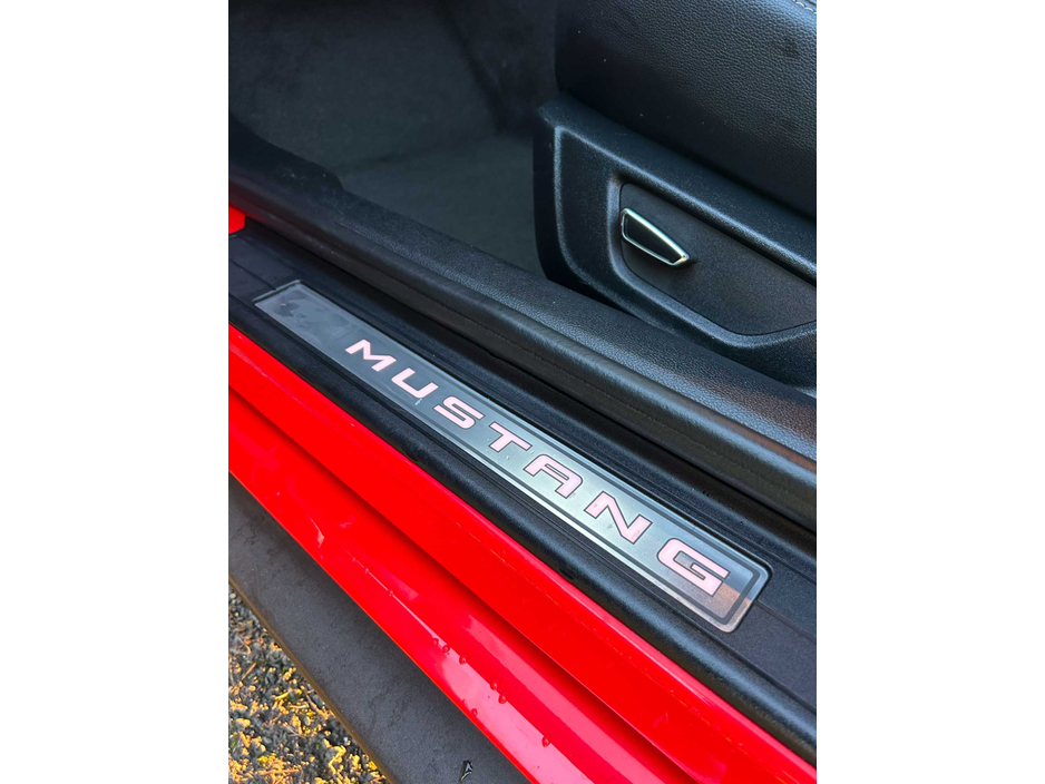 2017 Ford Mustang FASTBACK 5.0L V8 6SPEED 2DR €49,995