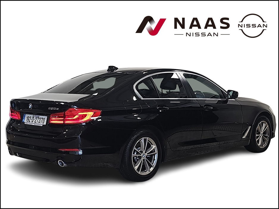 2019 BMW 5 Series - image 4