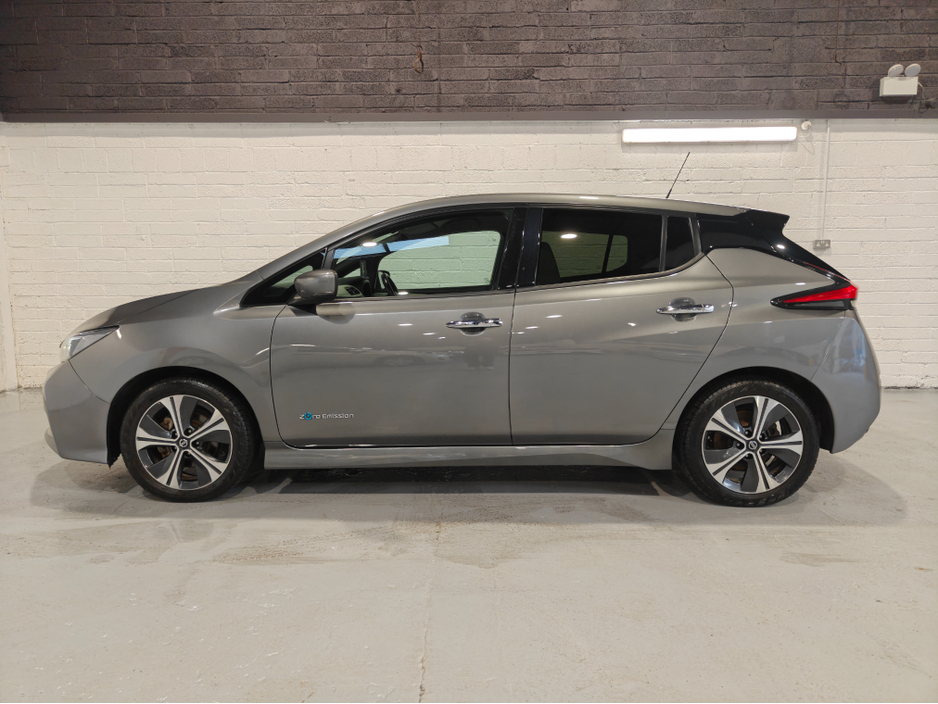 2019 Nissan Leaf - image 3