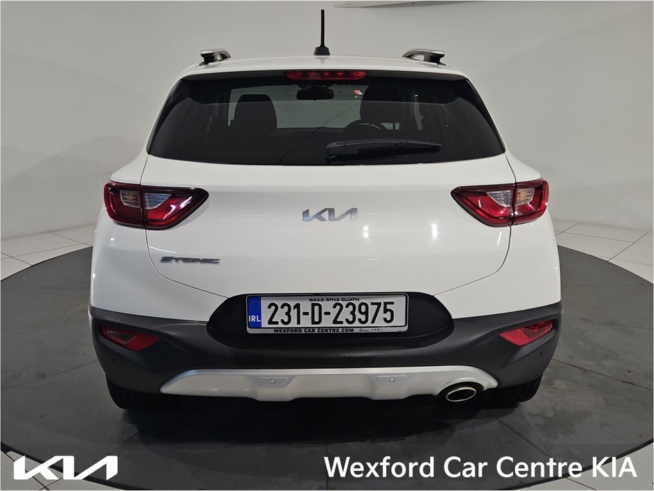 2023 Kia Stonic - image 11