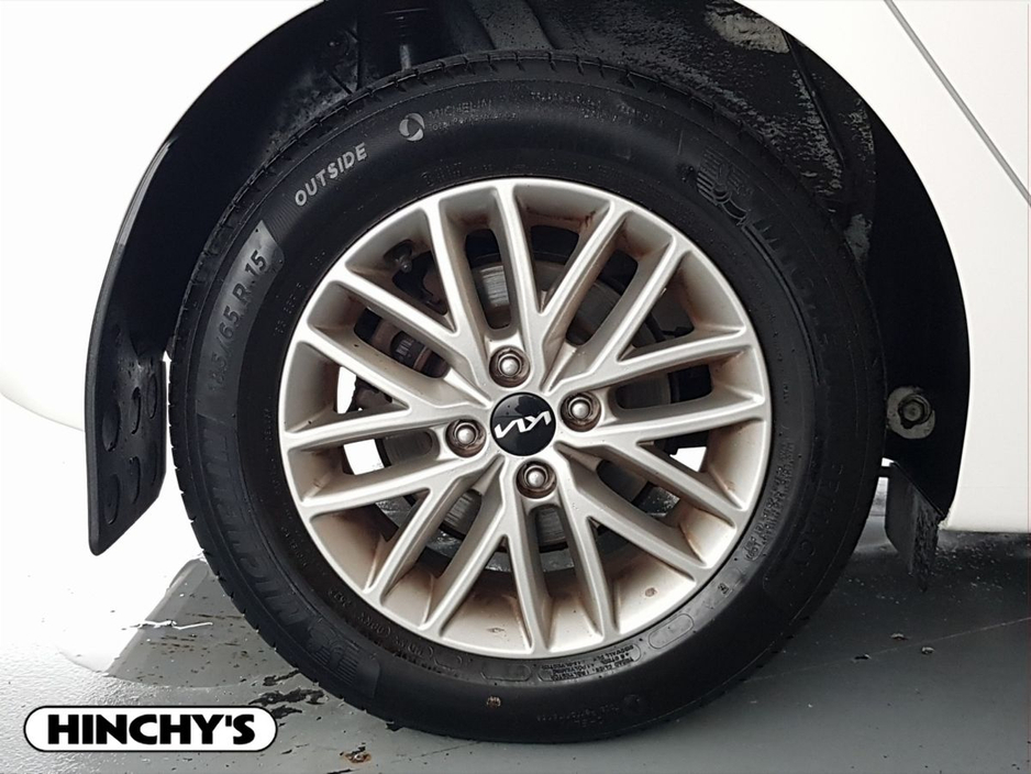 2023 Kia Rio - image 8