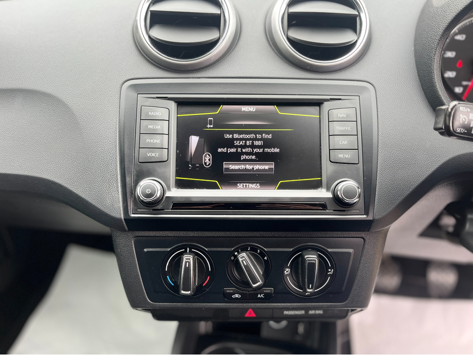 2016 SEAT Ibiza - image 11