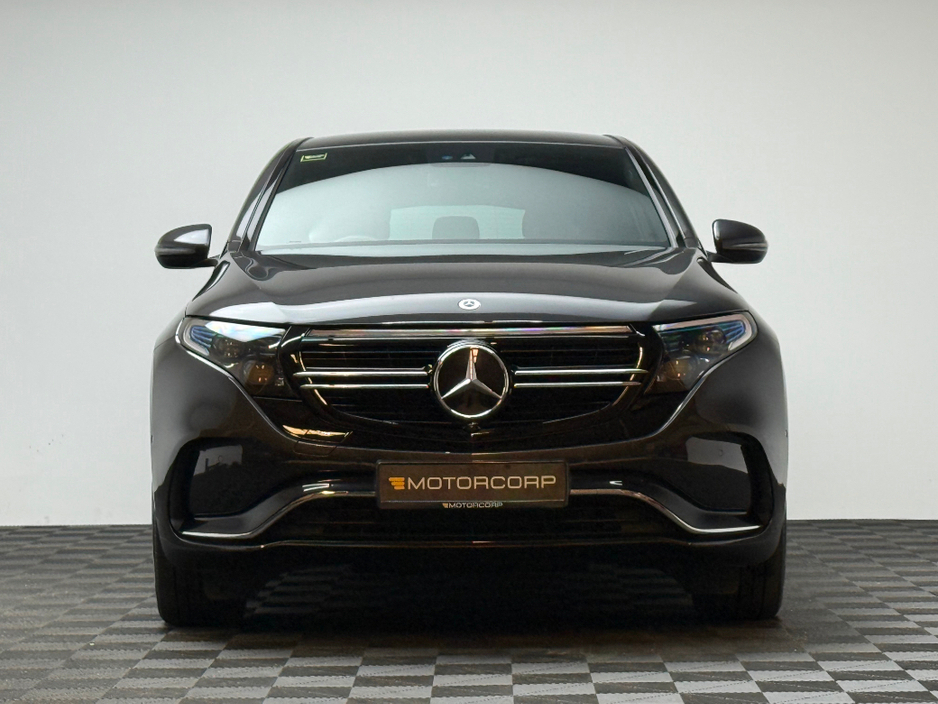 2024 Mercedes-Benz EQC - image 2