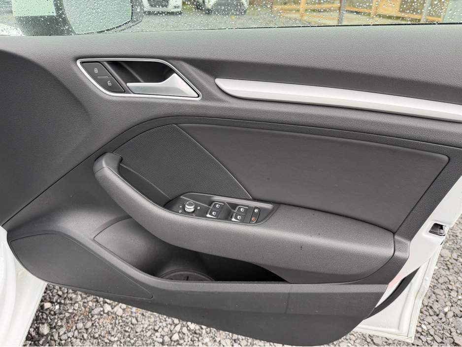 2015 Audi A3 - image 25