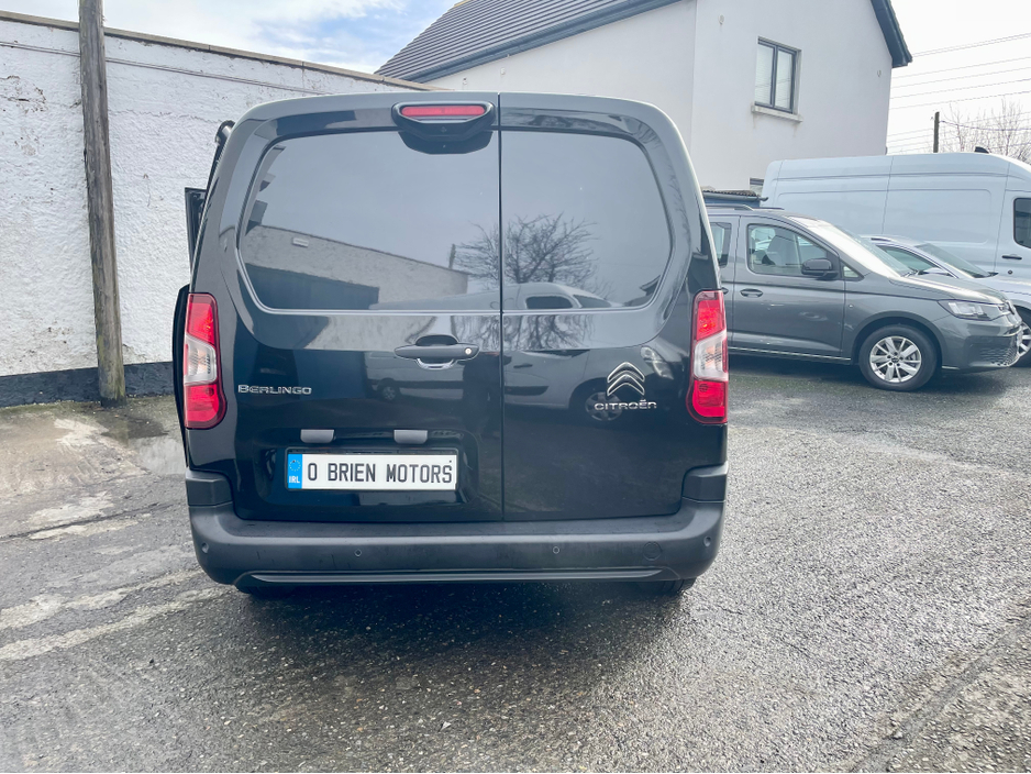 2023 Citroen Berlingo - image 20
