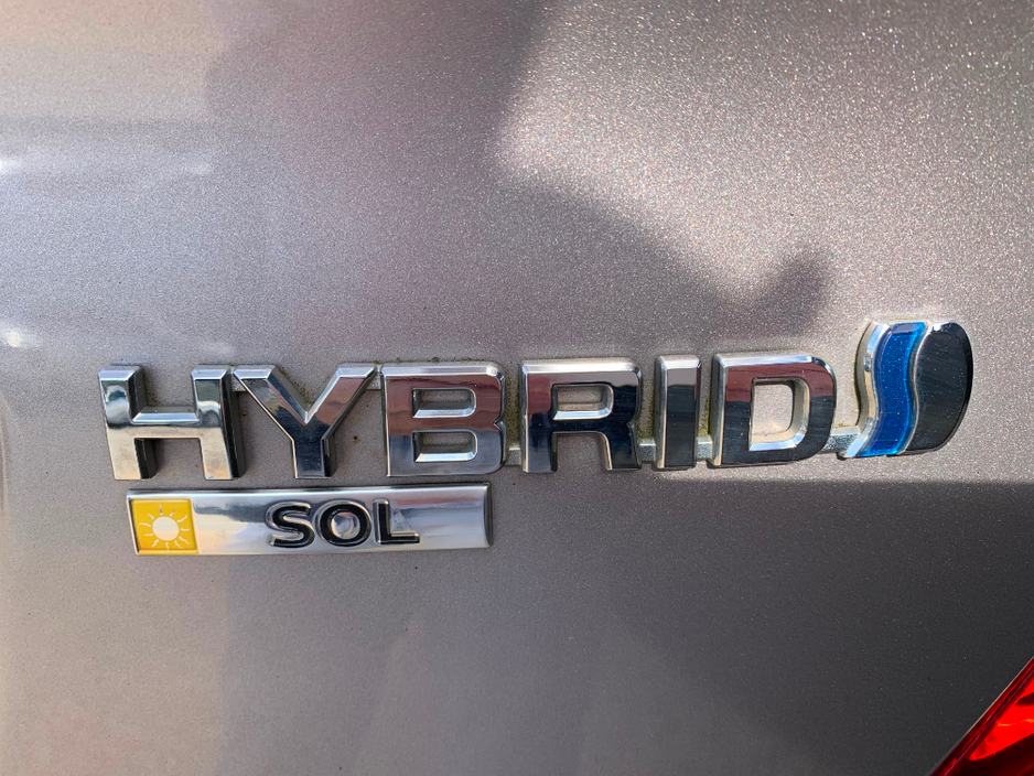 2018 Toyota C-HR - image 9