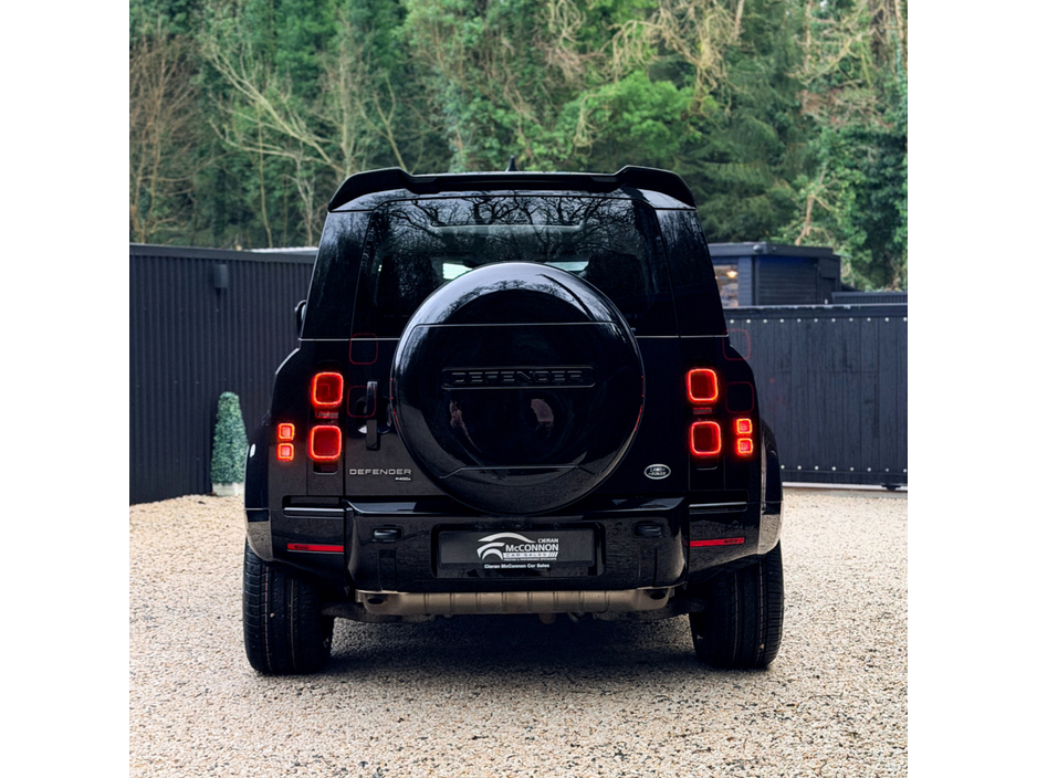 2021 Land Rover Defender 2021 (212) Land Rover Defender X DYNAMIC S P400E €69,999