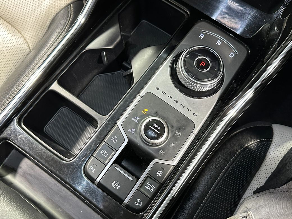 2022 Kia Sorento - image 21