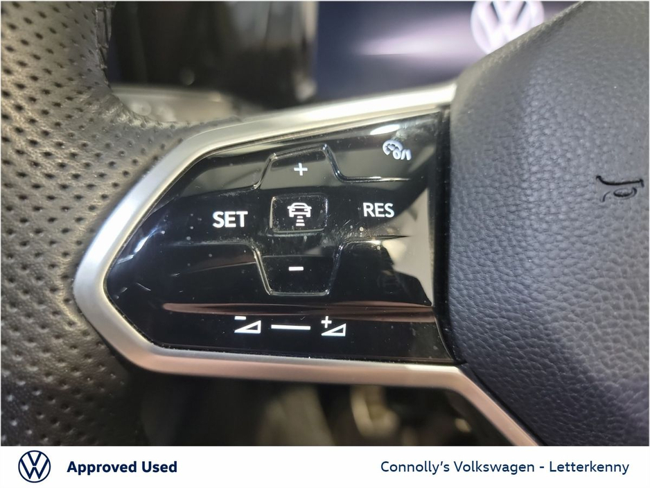 2024 Volkswagen Golf 2.0 TDI 150HP R-Line €39,450