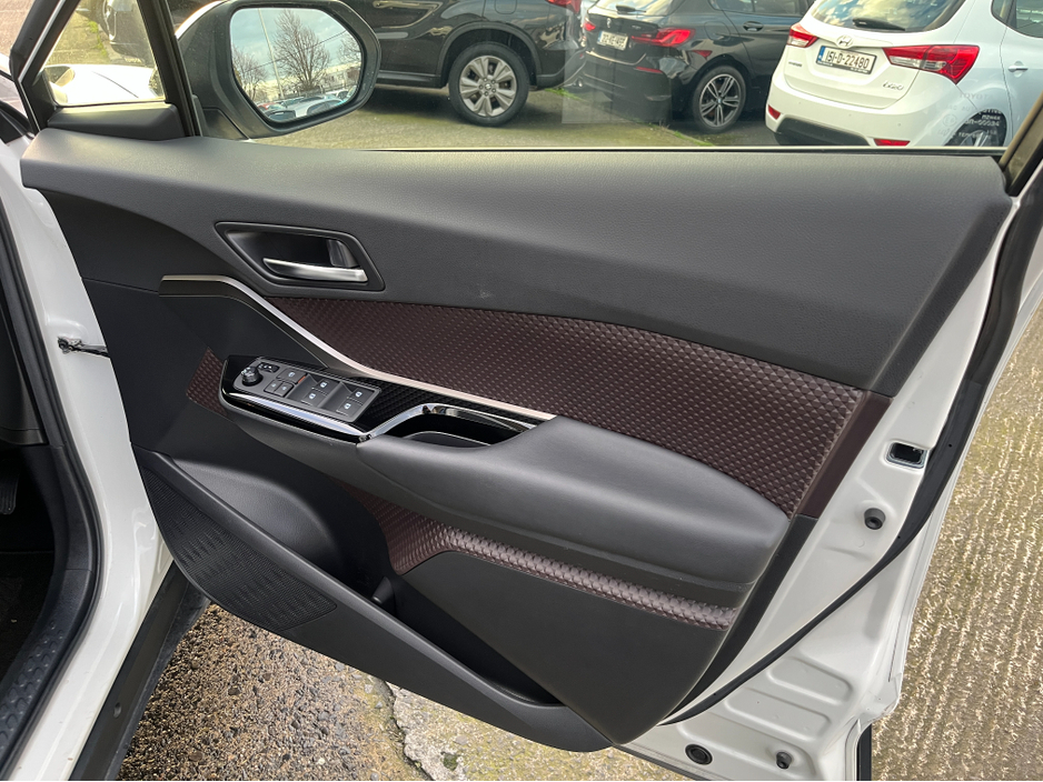 2020 Toyota C-HR SOL AUTOMATIC HYBRID 1.8 PETROL //ADAPTIVE CRUISE CONTROL//KEYLESS ENTRY//REVERSE CAMERA//HEATED SEATS// €22,950