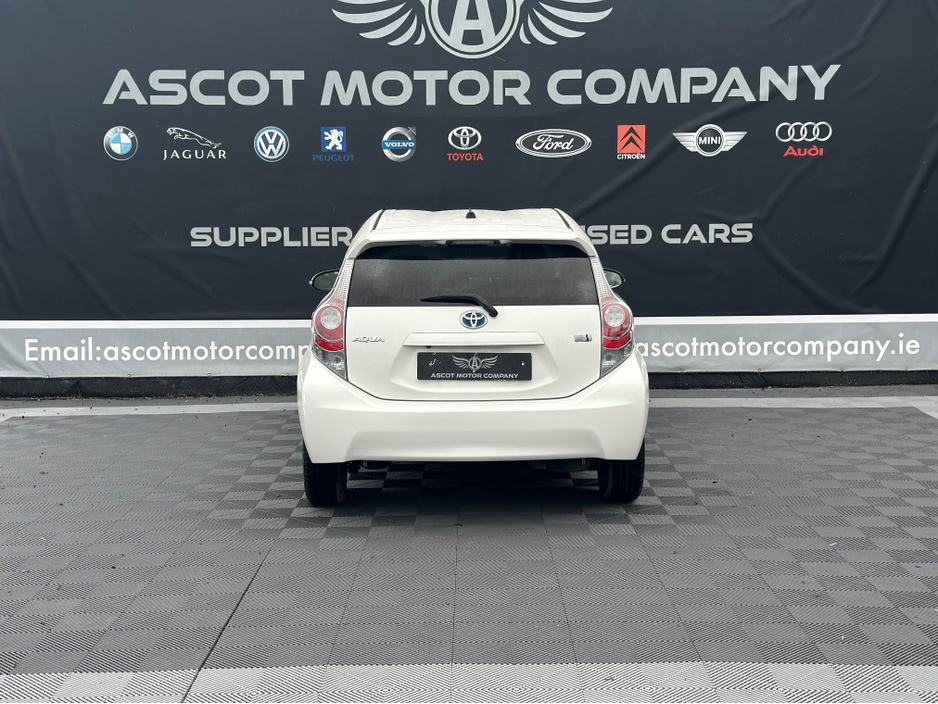 2013 Toyota Aqua Hybrid €8,950