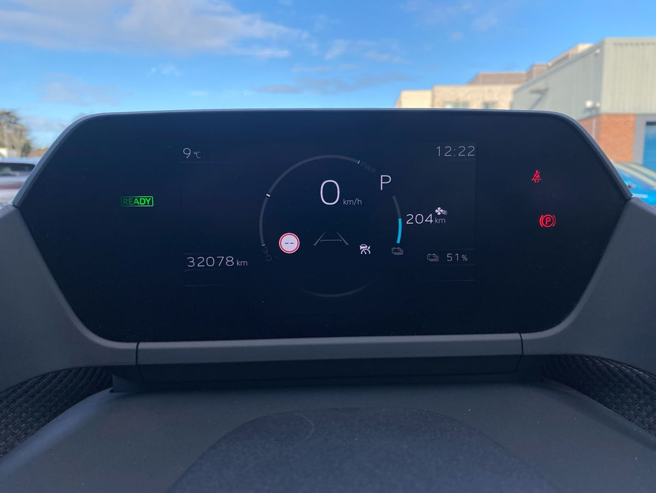 2023 Toyota bZ4X - image 10