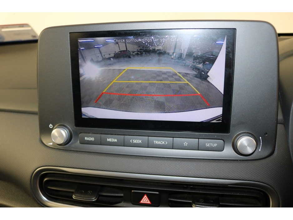 2022 Hyundai Kona - image 12