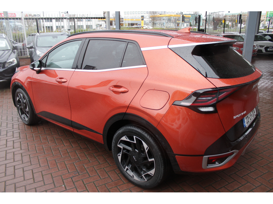 2022 Kia Sportage - image 6