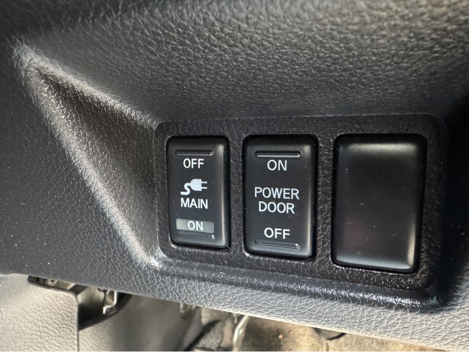 2013 Nissan Serena DAA-HFC26 HYBRID AUTO//NEW NCT €9,950