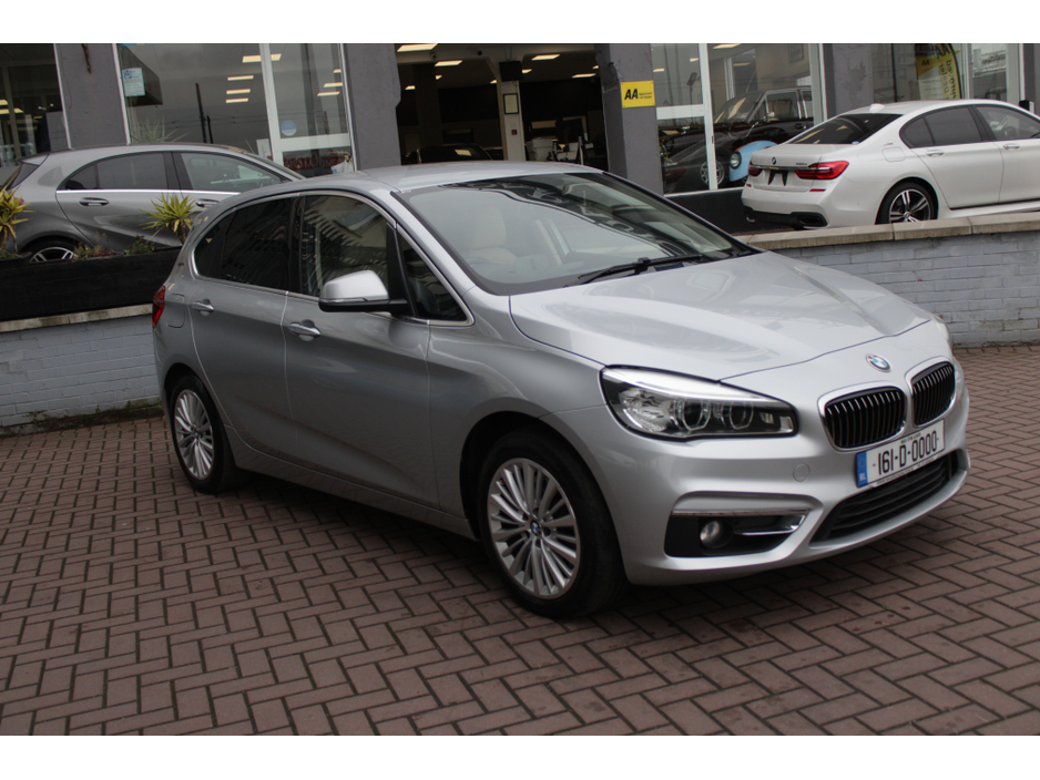 2016 BMW 2 Series Active Tourer - image 2