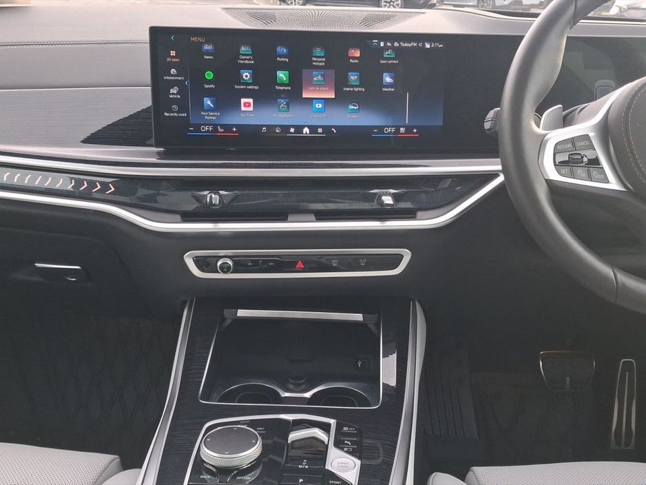 2025 BMW X5 xDrive50e M Sport €117,950